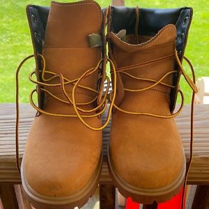 Timberland boots barley worn